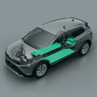 Ein Skoda Elroq mit sichtbarer 82 kWh Batterie.